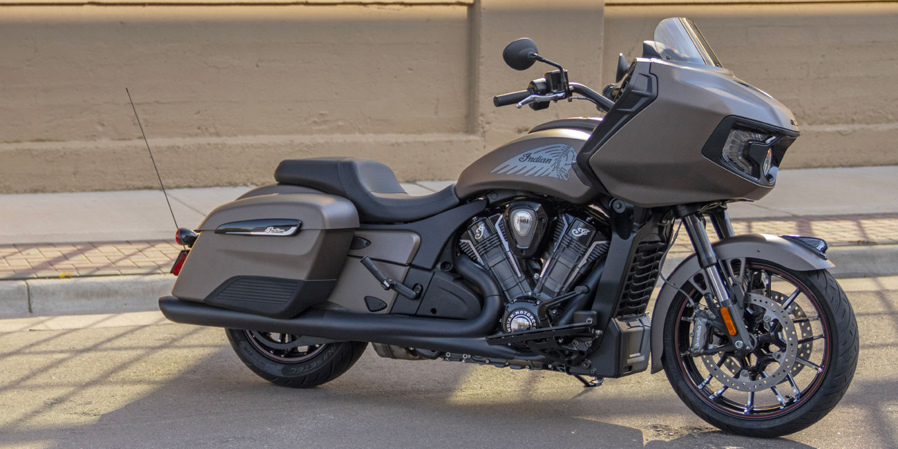 Indian® Motorcycles MX Specs Indian Challenger Dark Horse Features